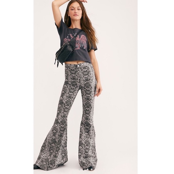 Free People Denim - We the Free Snake Flare Jean Float On High Rise 25
